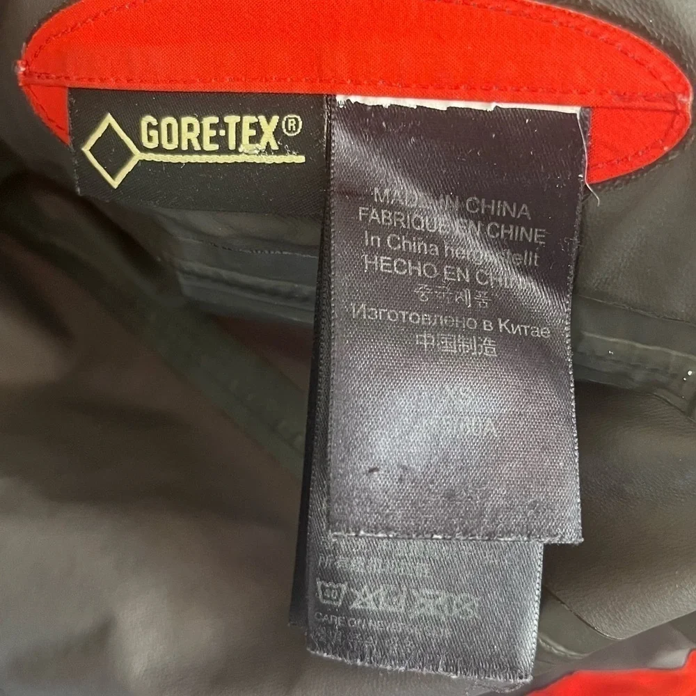 Red Orange Women's Marmot Minimalist Jacket Size XS